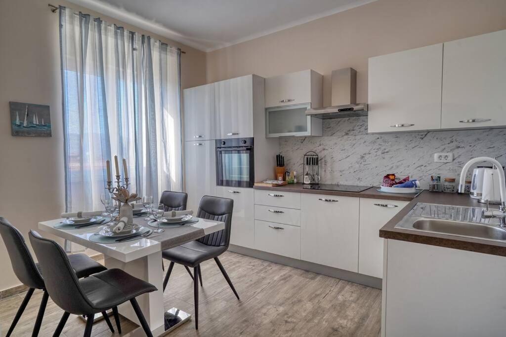 Cozy Modern Apartment Rijeka Eksteriør bilde